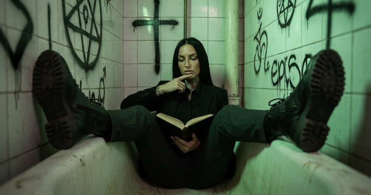 Graffiti Tub