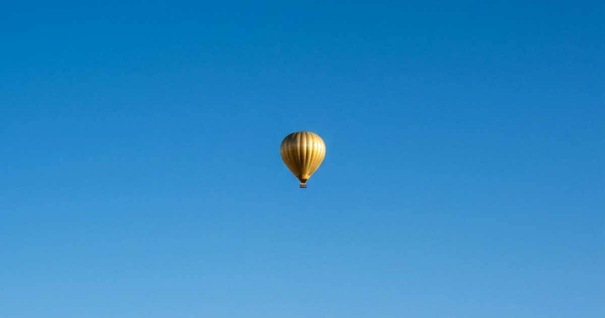 The Golden Balloon-Negative Space Study