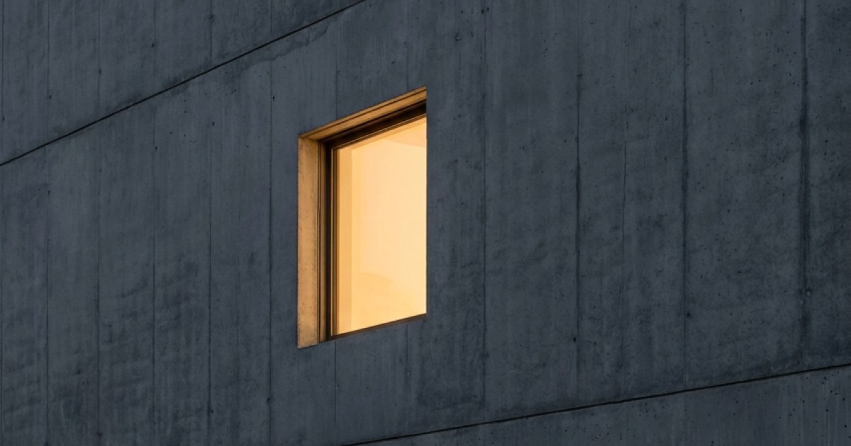 The Single Window-Negative Space Study